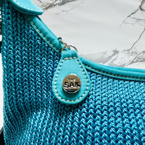 Saks Fifth Ave Teal Knit Hobo Bag Chic and Stylish - Picture 5 of 9